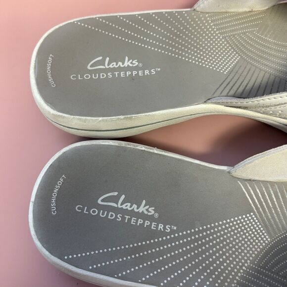 Clarks Cloudsteppers Women’s 10 White Sandals Adjustable Flip Flop Style Sliders - Picture 5 of 9